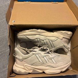 Beige Ozweego Women Shoes